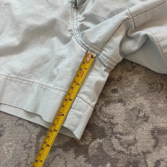 Levi's Women's Shorts - Picture 4 of 7